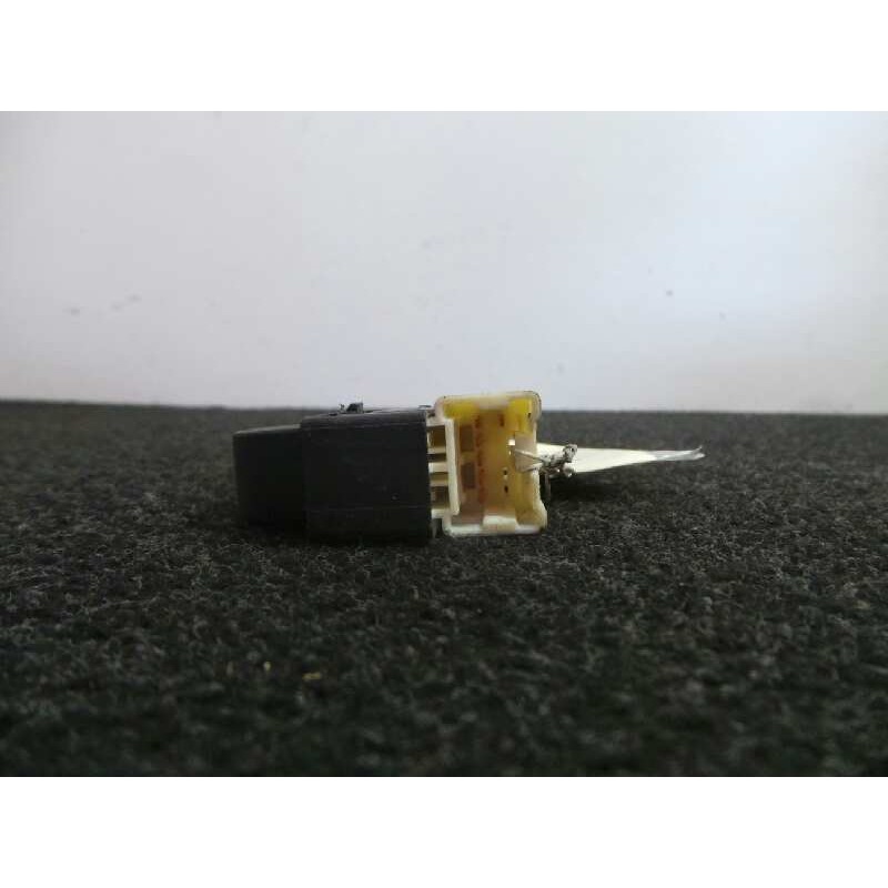 Recambio de mando elevalunas delantero derecho para nissan almera (n15) 2.0 diesel referencia OEM IAM   3.PUERTAS