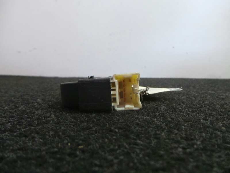 Recambio de mando elevalunas delantero derecho para nissan almera (n15) 2.0 diesel referencia OEM IAM   3.PUERTAS