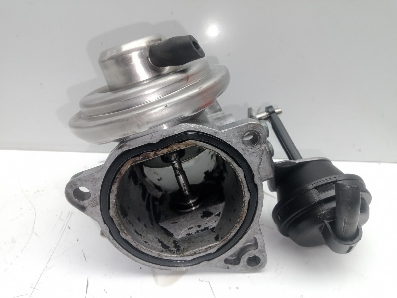 Recambio de valvula egr para seat ibiza (6l1) 1.9 tdi referencia OEM IAM 038131501AT-038129637L  