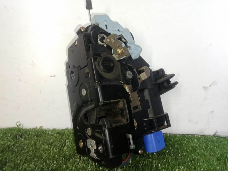 Recambio de cerradura puerta trasera izquierda para skoda octavia berlina (1z3) 1.9 tdi referencia OEM IAM 7L0839015  