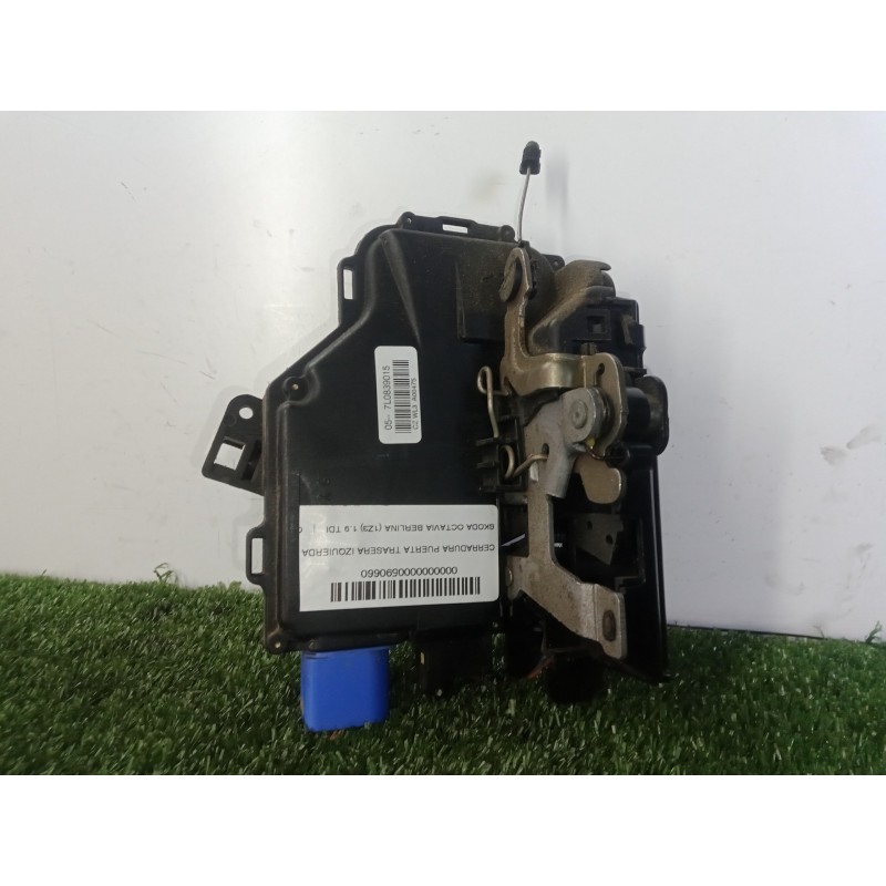 Recambio de cerradura puerta trasera izquierda para skoda octavia berlina (1z3) 1.9 tdi referencia OEM IAM 7L0839015  