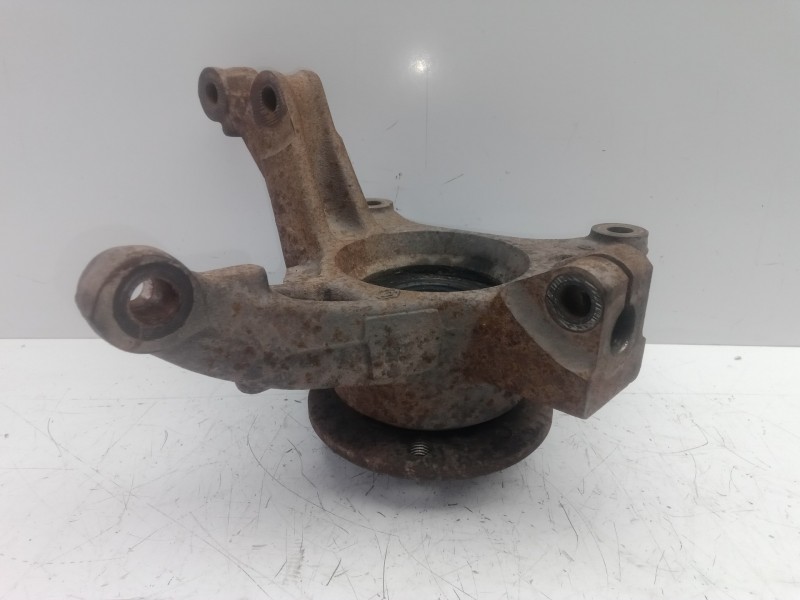 Recambio de mangueta delantera izquierda para dacia dokker express 1.5 dci diesel fap cat referencia OEM IAM   