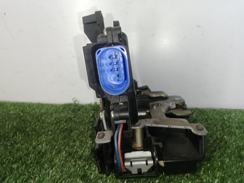 Recambio de cerradura puerta trasera izquierda para skoda octavia berlina (1z3) 1.9 tdi referencia OEM IAM 7L0839015  