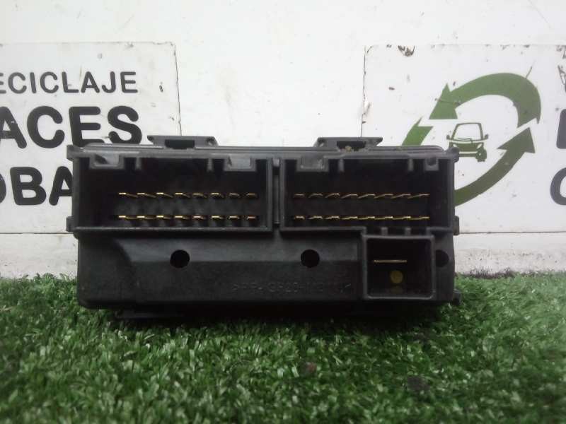 Recambio de caja reles / fusibles para kia cee´d 1.4 cat referencia OEM IAM 919513X130  