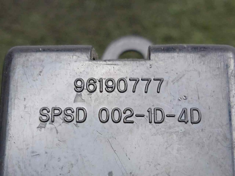 Recambio de mando elevalunas trasero izquierdo para daewoo tacuma 1.8 referencia OEM IAM 621W02141  