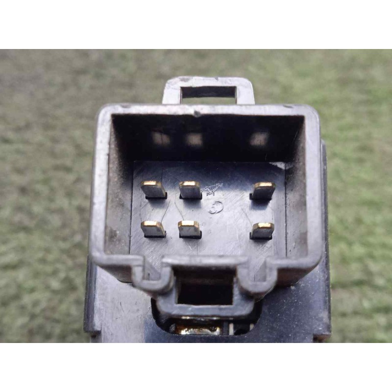 Recambio de mando elevalunas trasero izquierdo para daewoo tacuma 1.8 referencia OEM IAM 621W02141  