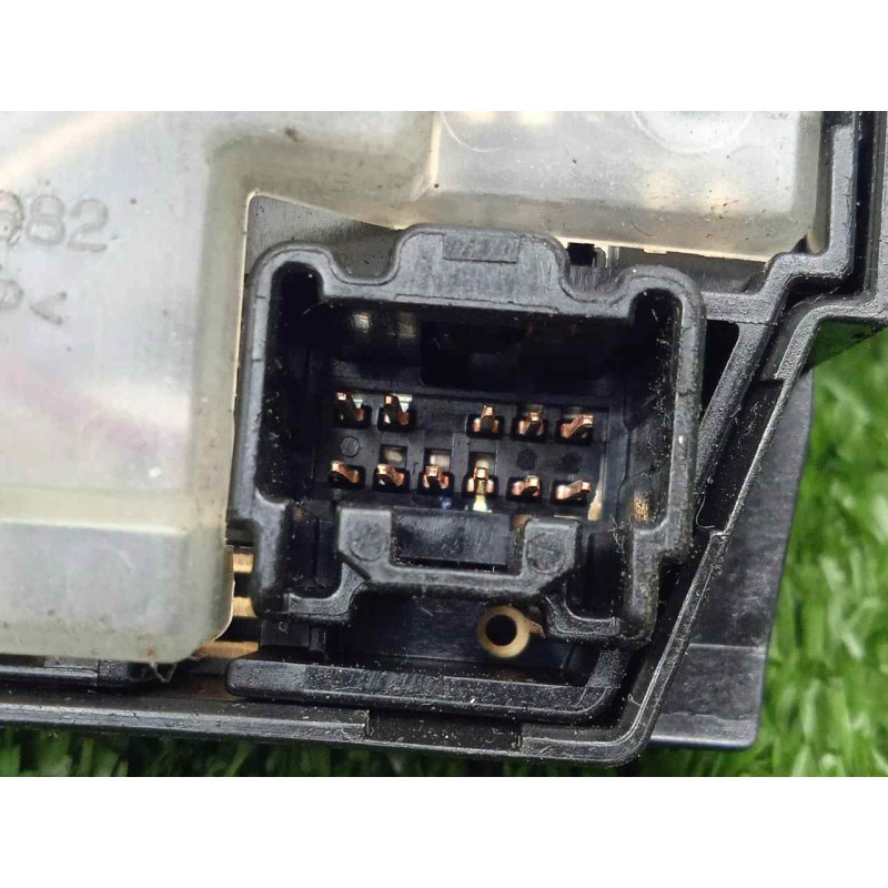 Recambio de mando luces para mazda 3 berlina (bk) 1.6 16v cat referencia OEM IAM 17D682  2.NIEBLA