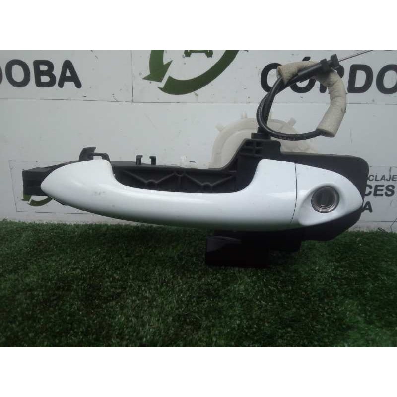 Recambio de maneta exterior delantera izquierda para kia cee´d 1.4 cat referencia OEM IAM 82651A2000 BLANCO 
