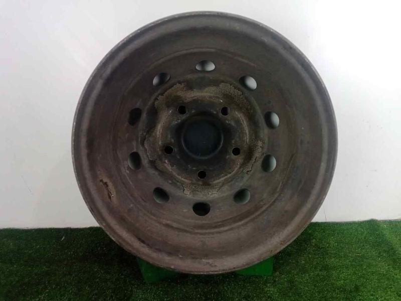 Recambio de llanta para nissan trade 2.8d referencia OEM IAM R16-5X160-5.5 R16 ACERO