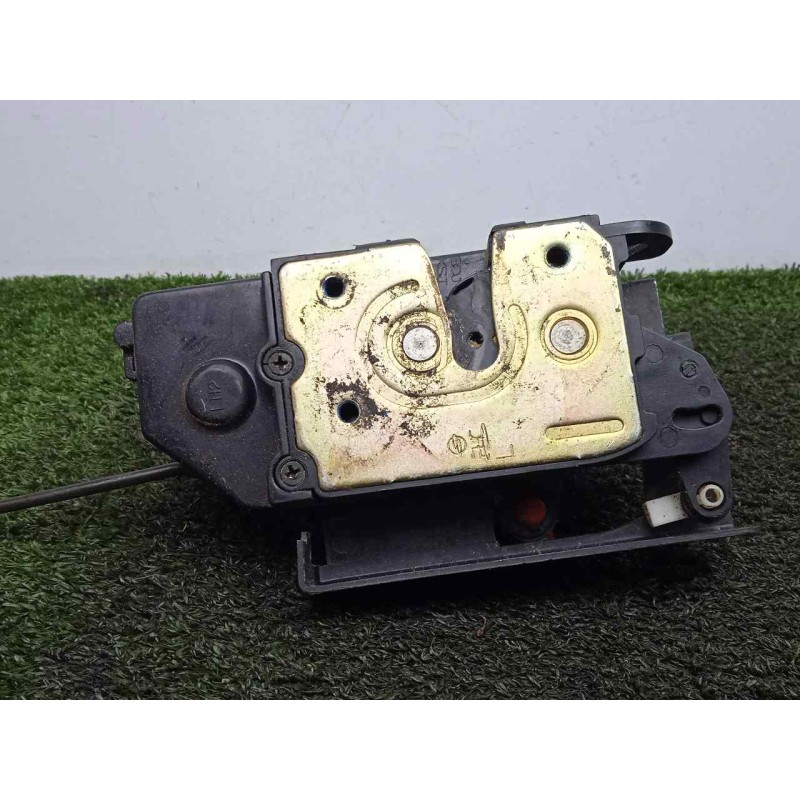 Recambio de cerradura puerta delantera izquierda para ssangyong rodius 2.7 turbodiesel cat referencia OEM IAM SINREFERENCIA 5.PI