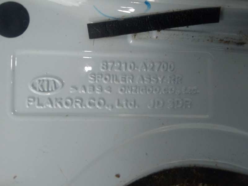 Recambio de aleron trasero para kia cee´d 1.4 cat referencia OEM IAM 87211A2700WD-87210A2700  