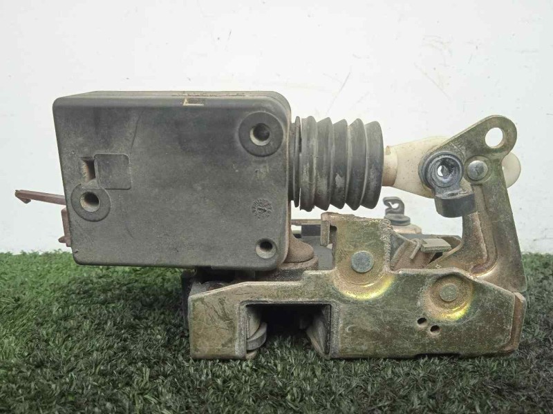 Recambio de cerradura puerta delantera derecha para citroën saxo 1.1 referencia OEM IAM  5.PUERTAS 