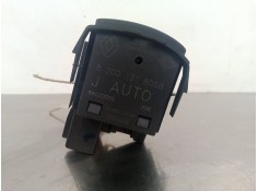 Recambio de interruptor luces para renault scenic ii 1.9 dci diesel referencia OEM IAM 8200121805B-88020005   2