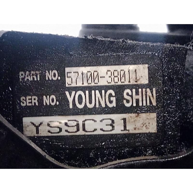 Recambio de bomba direccion para hyundai sonata (y4) 2.5 v6 cat referencia OEM IAM 5710038011  