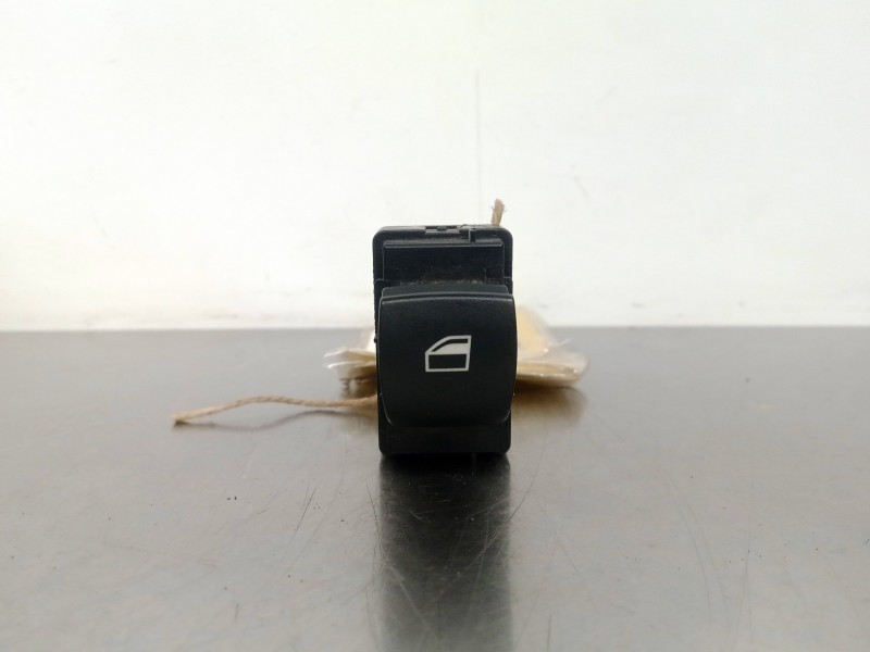 Recambio de mando elevalunas trasero izquierdo para bmw serie 5 berlina (e60) 3.0 referencia OEM IAM 159798041526A-6922244  