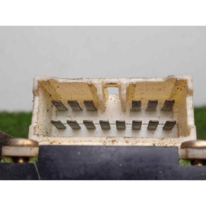 Recambio de mando elevalunas delantero izquierdo para suzuki swift sf berlina (ma) referencia OEM IAM  4 BOTONES 