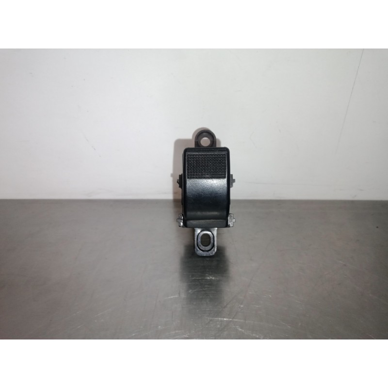 Recambio de mando elevalunas delantero derecho para mazda premacy (cp) 2.0 cat referencia OEM IAM 3582E1N 5.PINES 