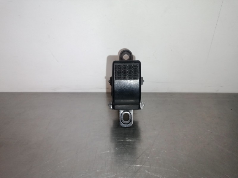 Recambio de mando elevalunas delantero derecho para mazda premacy (cp) 2.0 cat referencia OEM IAM 3582E1N 5.PINES 