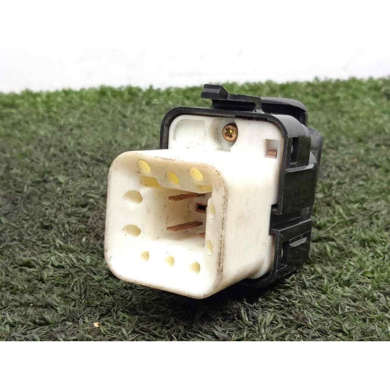 Recambio de mando elevalunas delantero derecho para mitsubishi space wagon (n80/n90) referencia OEM IAM 4413Y8D  