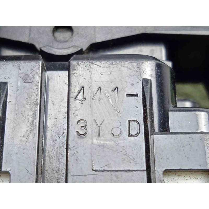 Recambio de mando elevalunas delantero derecho para mitsubishi space wagon (n80/n90) referencia OEM IAM 4413Y8D  