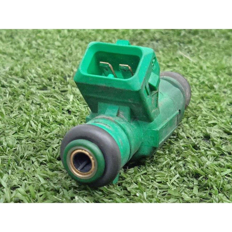Recambio de inyector para peugeot 106 (s2) 1.1 referencia OEM IAM 0280156025  2.PINES