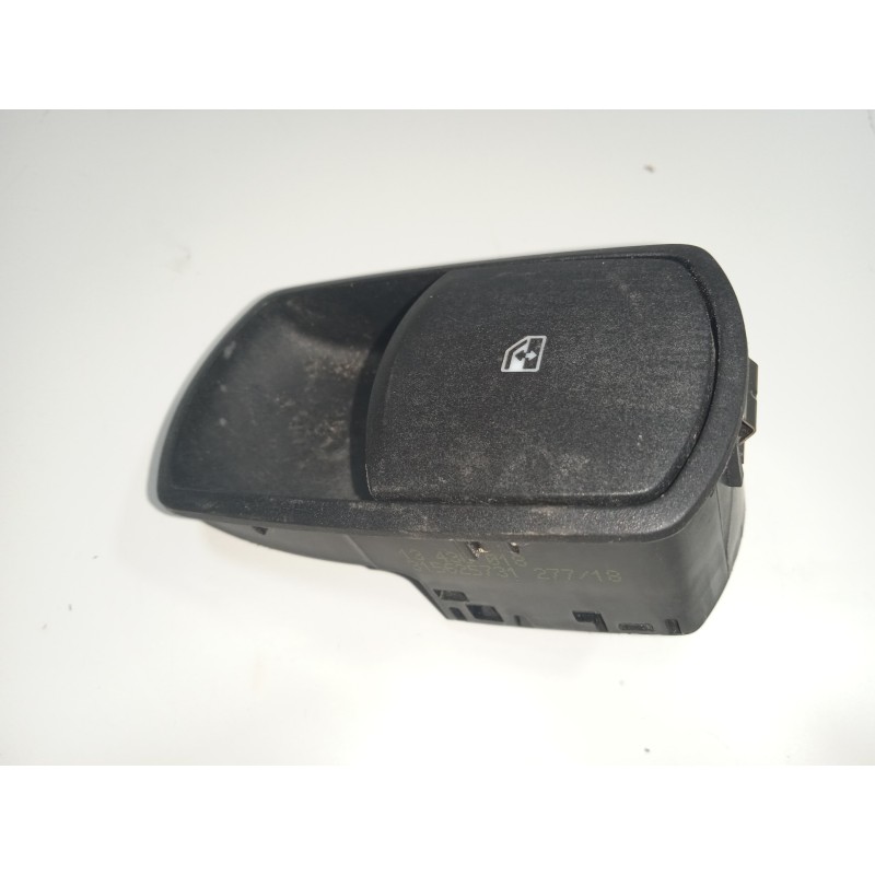 Recambio de mando elevalunas delantero derecho para opel corsa e gsi referencia OEM IAM 13430018  