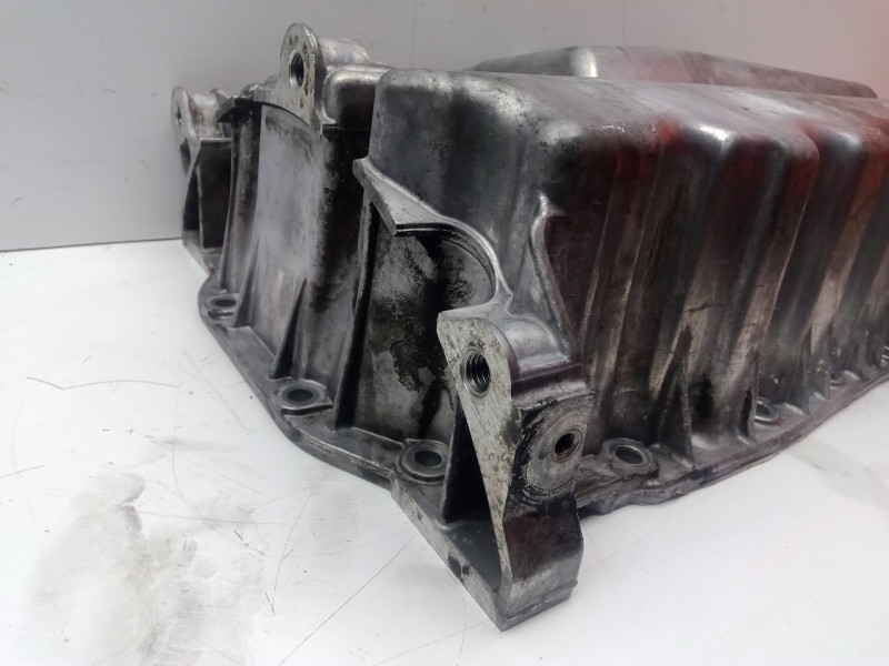 Recambio de carter para volkswagen polo (6r1) 1.6 tdi referencia OEM IAM 03G103603AD-03G103603AF-03G103603  