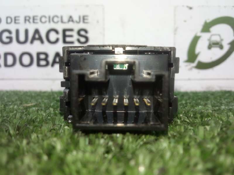 Recambio de warning para kia cee´d 1.4 cat referencia OEM IAM 93790A2000-49D3601000-49D3601300 6.PINES 