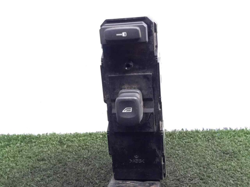 Recambio de mando elevalunas delantero derecho para volvo s60 berlina 2.4 cat referencia OEM IAM 867318701W21E  MP215300037