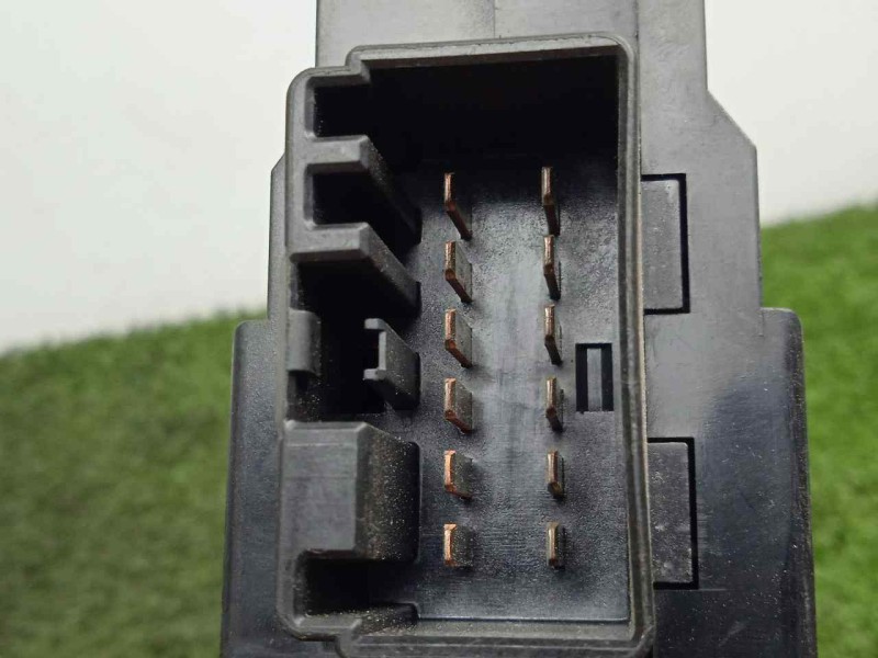 Recambio de mando elevalunas delantero derecho para volvo s60 berlina 2.4 cat referencia OEM IAM 867318701W21E  MP215300037