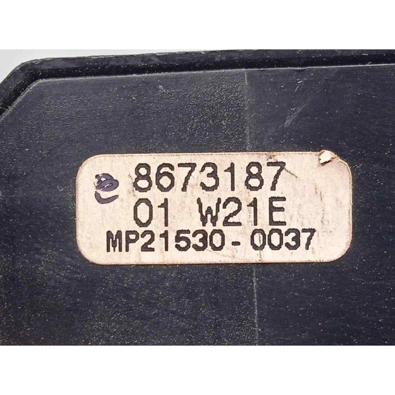 Recambio de mando elevalunas delantero derecho para volvo s60 berlina 2.4 cat referencia OEM IAM 867318701W21E  MP215300037