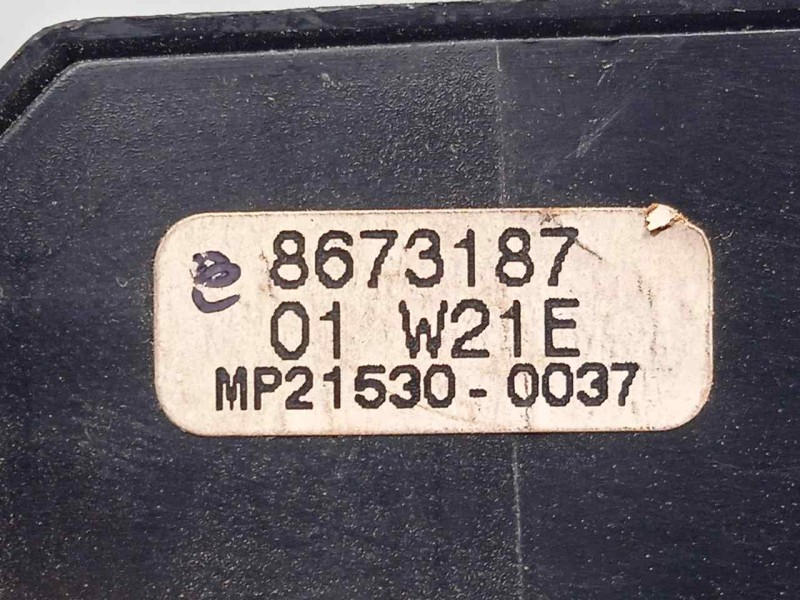 Recambio de mando elevalunas delantero derecho para volvo s60 berlina 2.4 cat referencia OEM IAM 867318701W21E  MP215300037