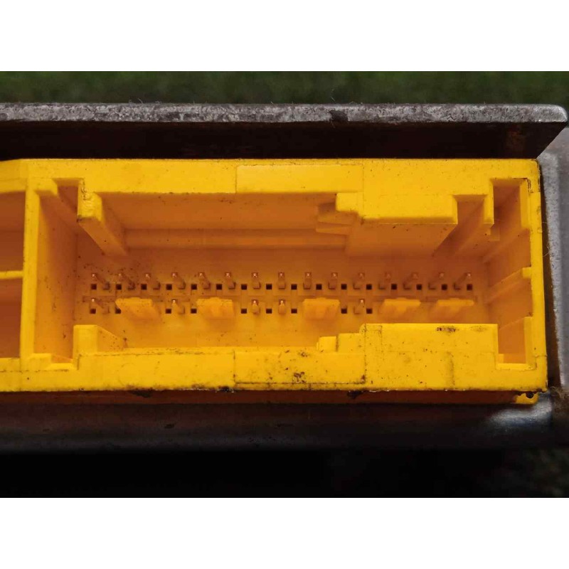 Recambio de centralita airbag para kia shuma ii 1.6 cat referencia OEM IAM 0K2DK677F0  
