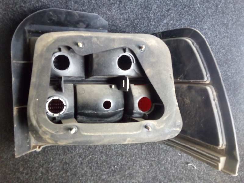 Recambio de piloto trasero izquierdo para mg serie 400 (xw) 414 si referencia OEM IAM  4.PUERTAS BLANCO