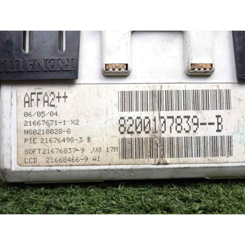 Recambio de pantalla multifuncion para renault megane ii berlina 3p referencia OEM IAM 8200107839B-216676711-NS02180288 SAGEN 