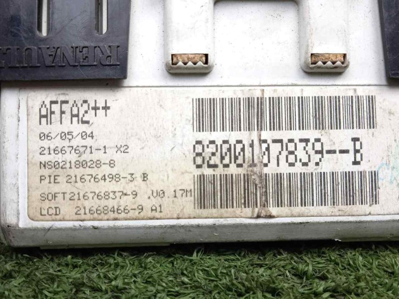 Recambio de pantalla multifuncion para renault megane ii berlina 3p referencia OEM IAM 8200107839B-216676711-NS02180288 SAGEN 