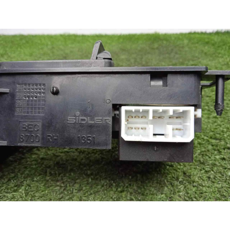 Recambio de mando elevalunas trasero derecho para jaguar xj6/12 4.0 cat referencia OEM IAM SINREFERENCIA  