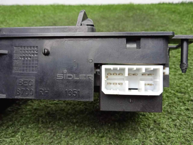 Recambio de mando elevalunas trasero derecho para jaguar xj6/12 4.0 cat referencia OEM IAM SINREFERENCIA  