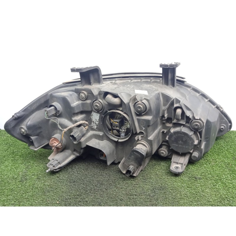 Recambio de faro izquierdo para ssangyong rodius 2.7 turbodiesel cat referencia OEM IAM SINREFERENCIA  