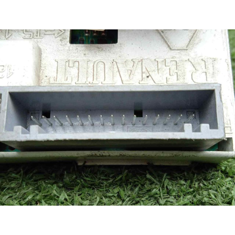 Recambio de pantalla multifuncion para renault kangoo (f/kc0) referencia OEM IAM P7700436305A-216562107A-NS7521411K  