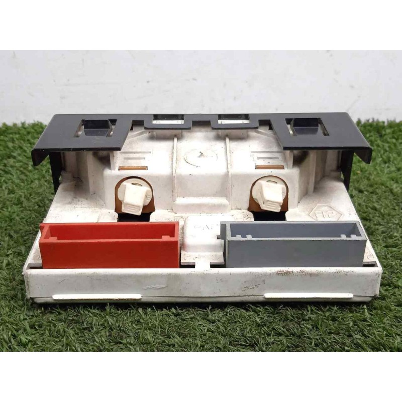 Recambio de pantalla multifuncion para renault kangoo (f/kc0) referencia OEM IAM P7700436305A-216562107A-NS7521411K  