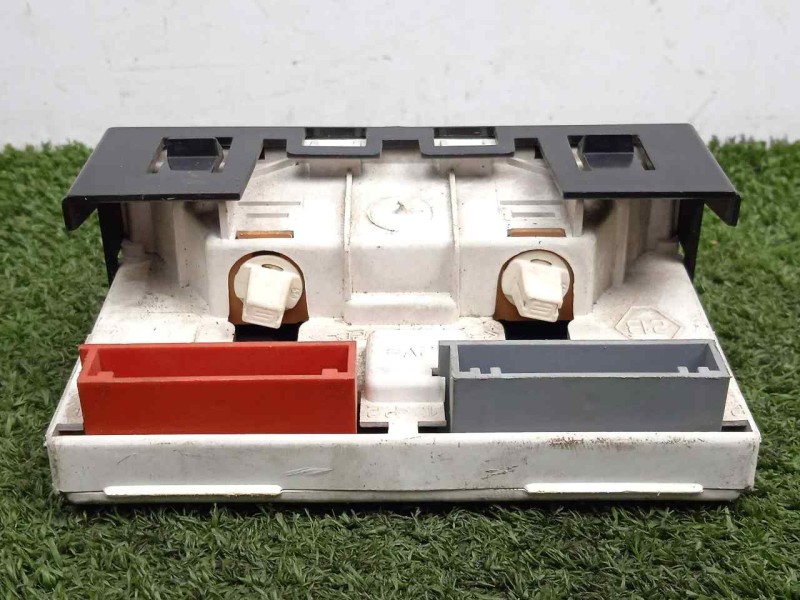 Recambio de pantalla multifuncion para renault kangoo (f/kc0) referencia OEM IAM P7700436305A-216562107A-NS7521411K  