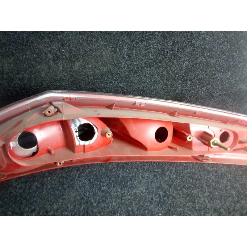 Recambio de piloto trasero derecho para fiat punto berlina (188) referencia OEM IAM  99-03 - AMBAR 3.PUERTAS
