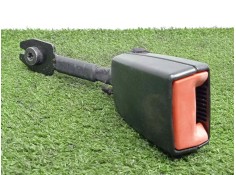 Recambio de enganche cinturon delantero derecho para iveco daily furgón 2.3 diesel cat referencia OEM IAM 5801455970  