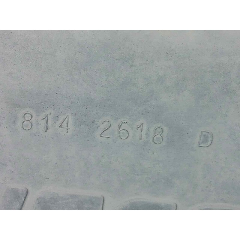 Recambio de estribo para iveco eurocargo 5.9 diesel referencia OEM IAM 8142618D ESCALON.DERECHO 