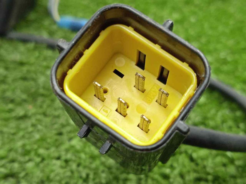 Recambio de cerradura puerta trasera izquierda para jaguar xj6/12 4.0 cat referencia OEM IAM SINREFERENCIA 5.PINES 