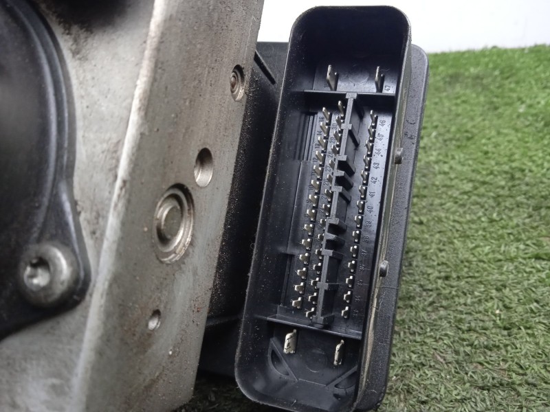 Recambio de abs para ssangyong rodius 2.7 turbodiesel cat referencia OEM IAM 06210902223-4894021100-06210200654  ATE
