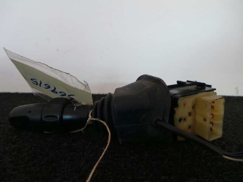 Recambio de mando limpia para daewoo nubira berlina 1.6 cat referencia OEM IAM 96552842-52133B1000DF  