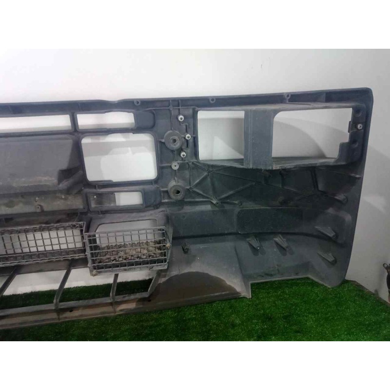 Recambio de paragolpes delantero para iveco eurocargo 5.9 diesel referencia OEM IAM 100163373-710018  