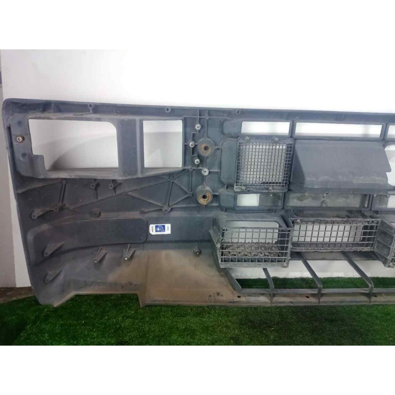 Recambio de paragolpes delantero para iveco eurocargo 5.9 diesel referencia OEM IAM 100163373-710018  